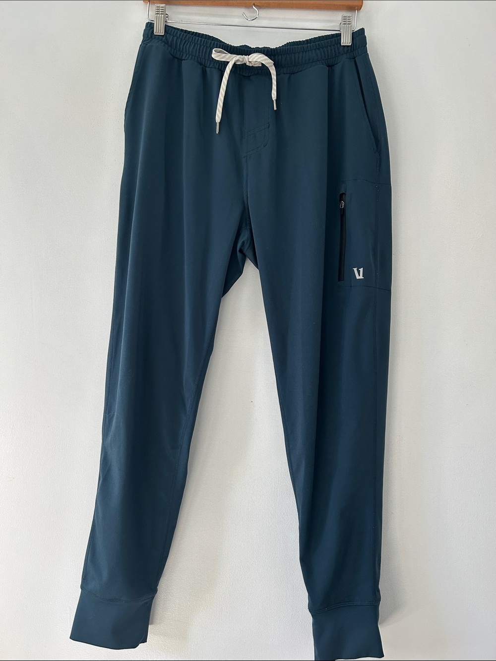 Vuori Sunday Performance Jogger Men's Medium in Ink Heather Activewear Pants